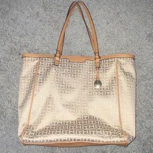 Tommy Hilfiger Tote!